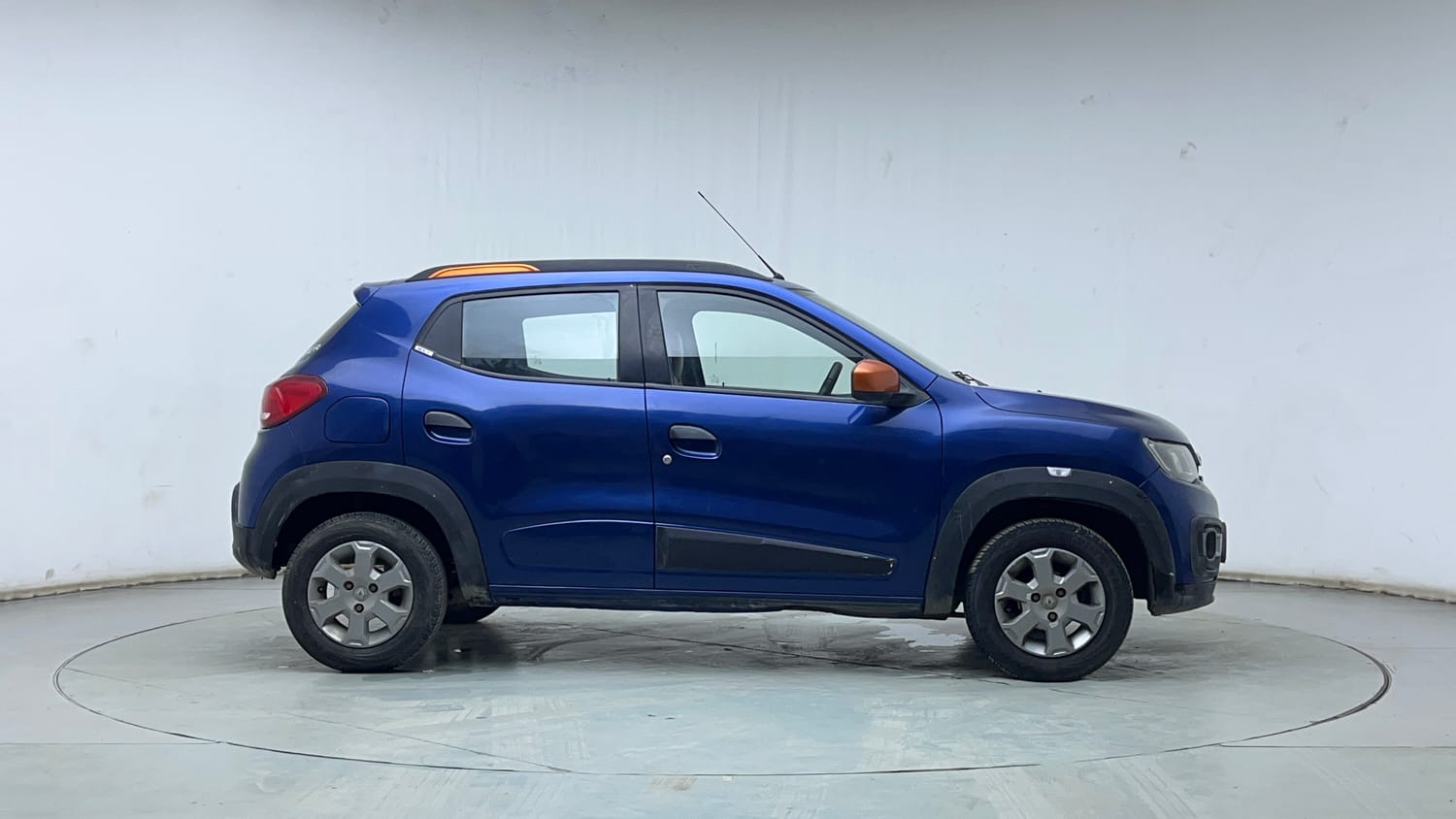 Used 2018 Renault Kwid CLIMBER 1.0 Petrol Manual exterior RIGHT SIDE VIEW