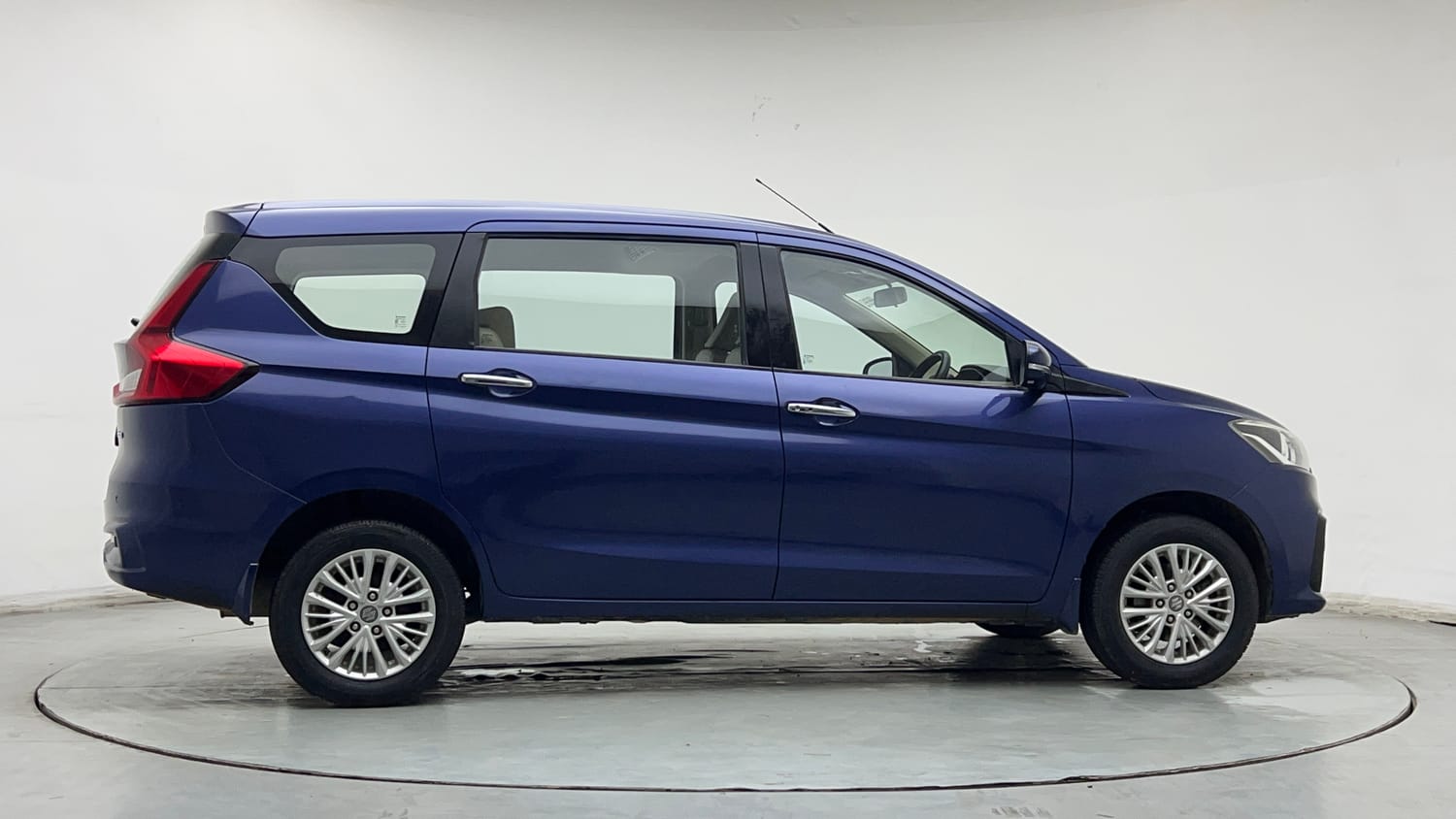 Used 2018 Maruti Suzuki New Ertiga ZXi AT Petrol Automatic exterior RIGHT SIDE VIEW