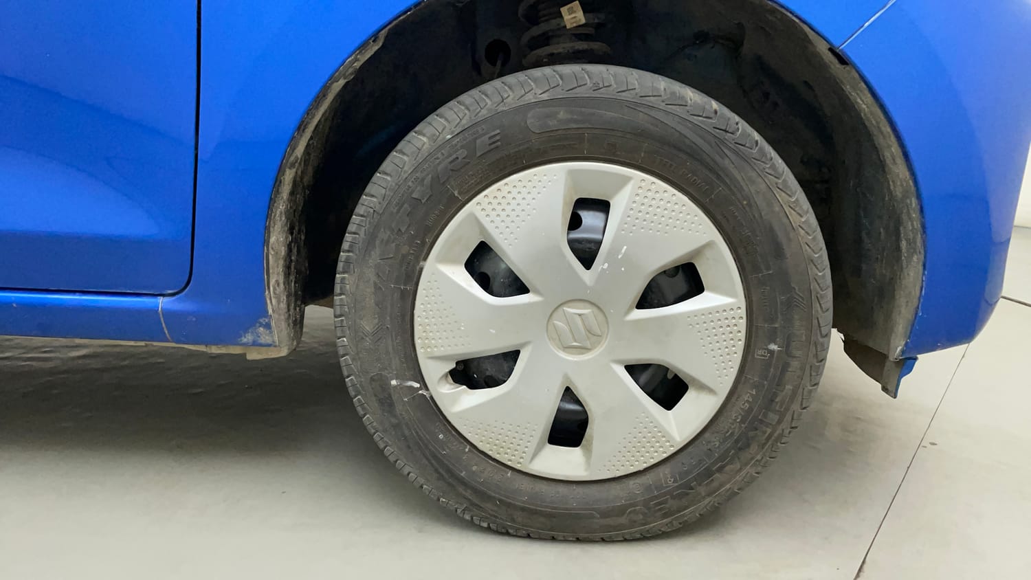 Used 2024 Maruti Suzuki Alto K10 VXi Plus Petrol Manual tyres RIGHT FRONT TYRE RIM VIEW