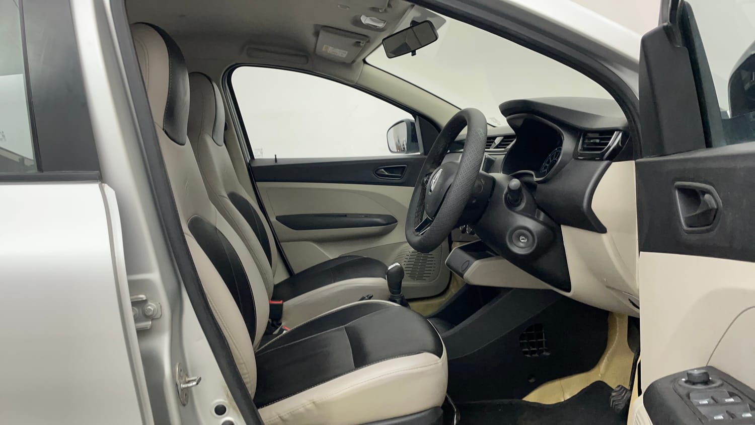 Used 2022 Renault Triber RXT EASY-R AMT Petrol Automatic interior RIGHT SIDE FRONT DOOR CABIN VIEW