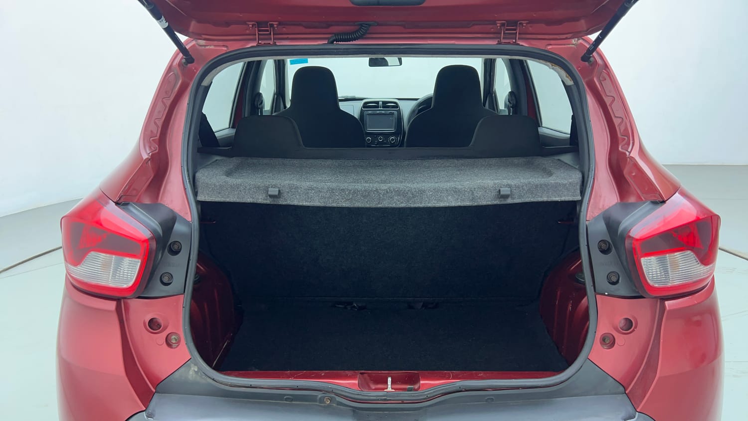 Used 2016 Renault Kwid RXT Petrol Manual interior DICKY INSIDE VIEW