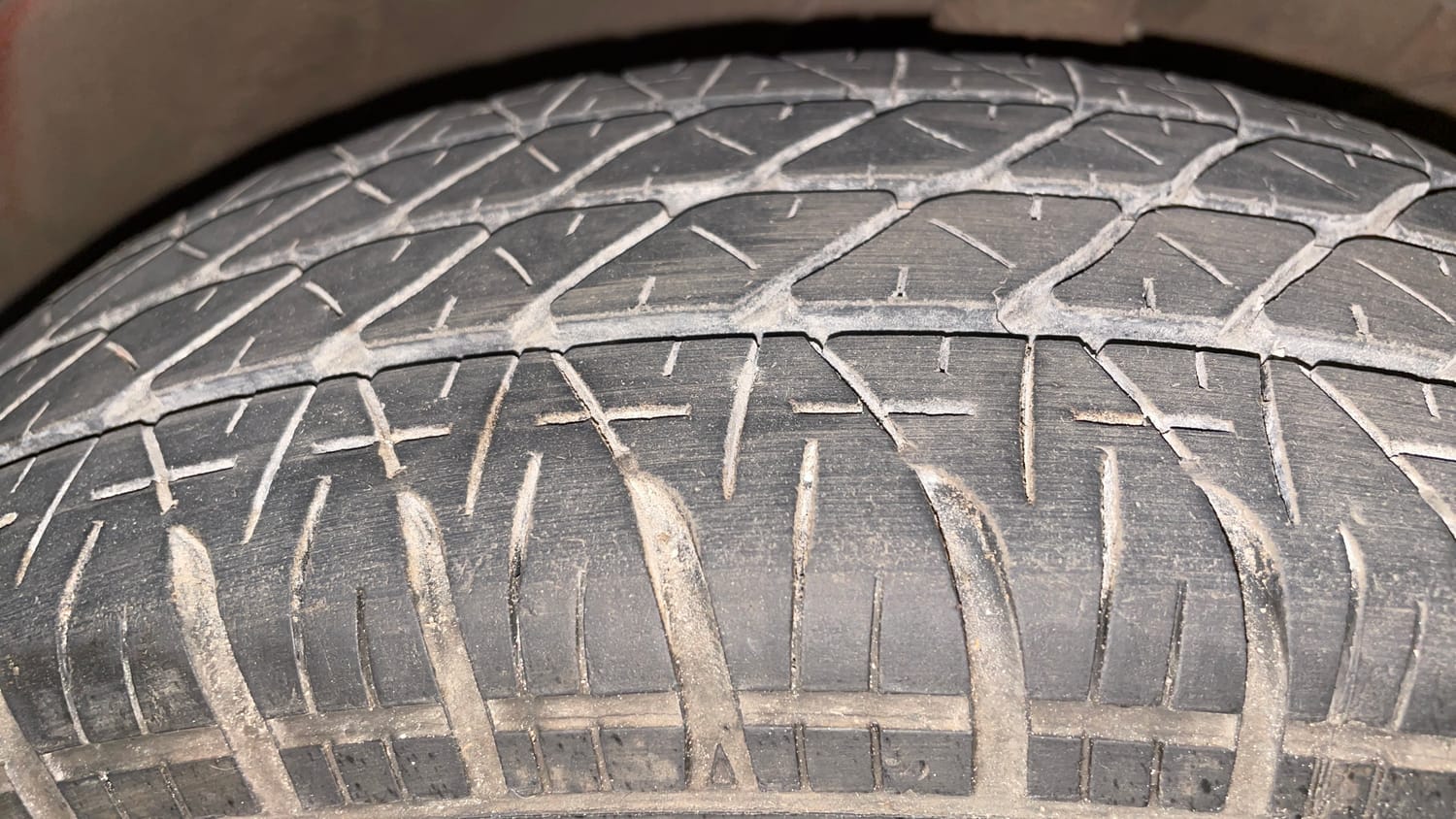 Used 2017 Maruti Suzuki Dzire VXi AMT Petrol Automatic tyres RIGHT FRONT TYRE TREAD VIEW