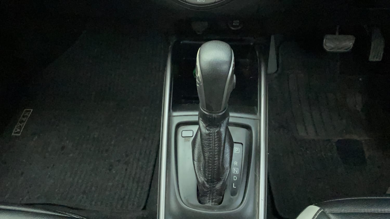Used 2021 Maruti Suzuki Baleno Zeta Automatic Petrol Automatic interior GEAR  KNOB VIEW
