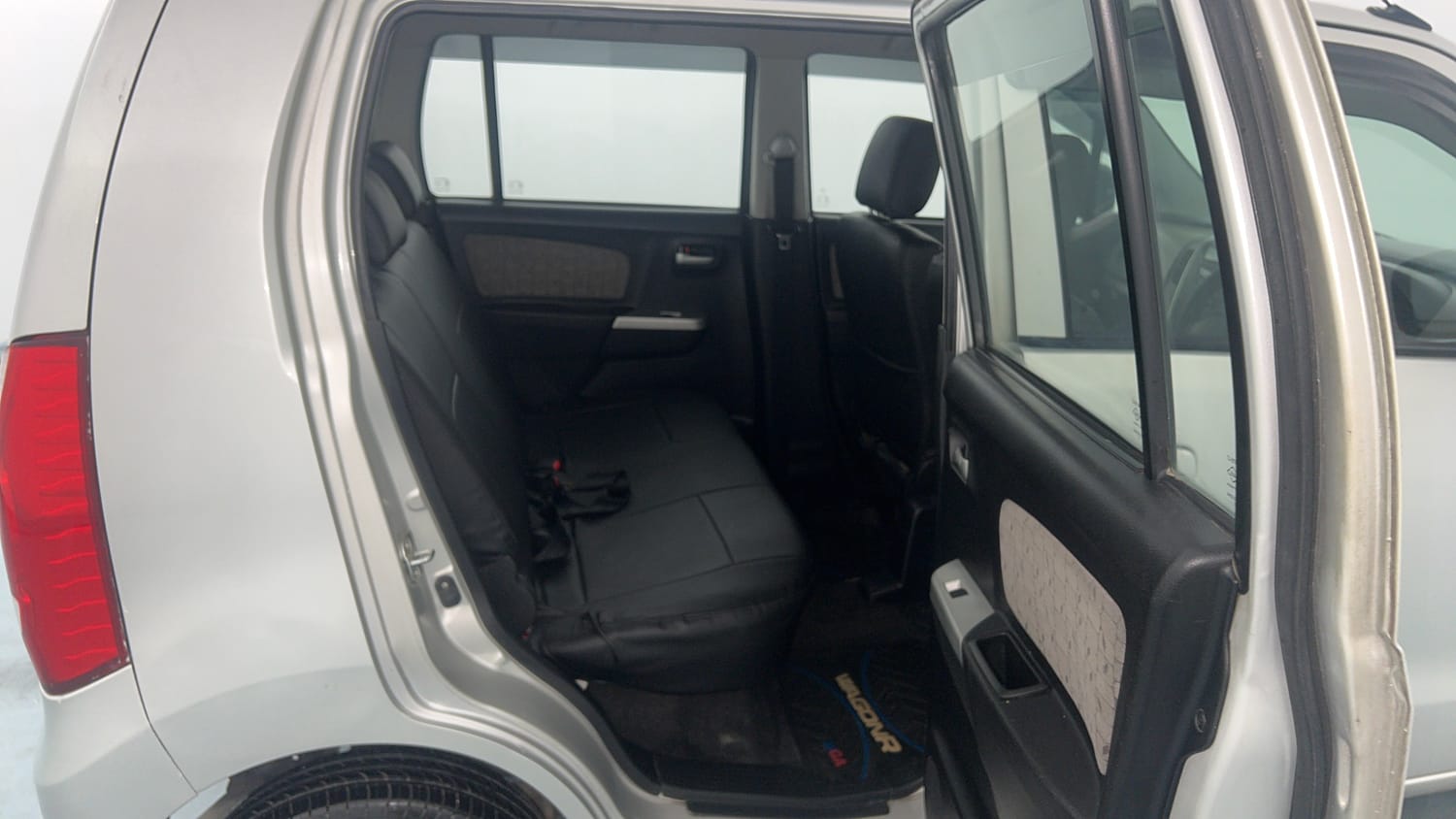 Used 2013 Maruti Suzuki Wagon R 1.0 VXi Petrol Manual interior RIGHT SIDE REAR DOOR CABIN VIEW