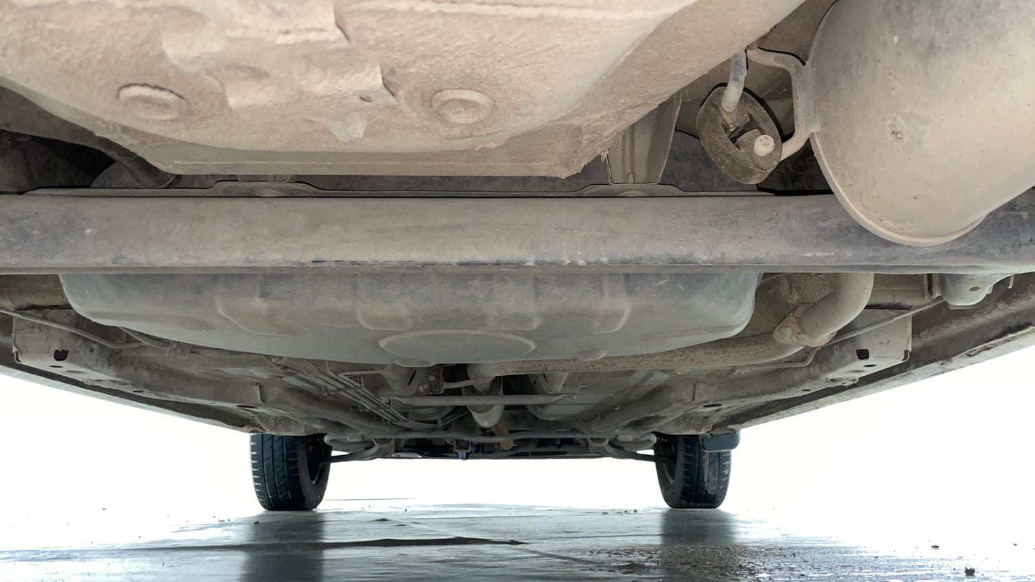 Used 2021 Tata Tiago XE Petrol Manual extra REAR UNDERBODY VIEW (TAKEN FROM REAR)