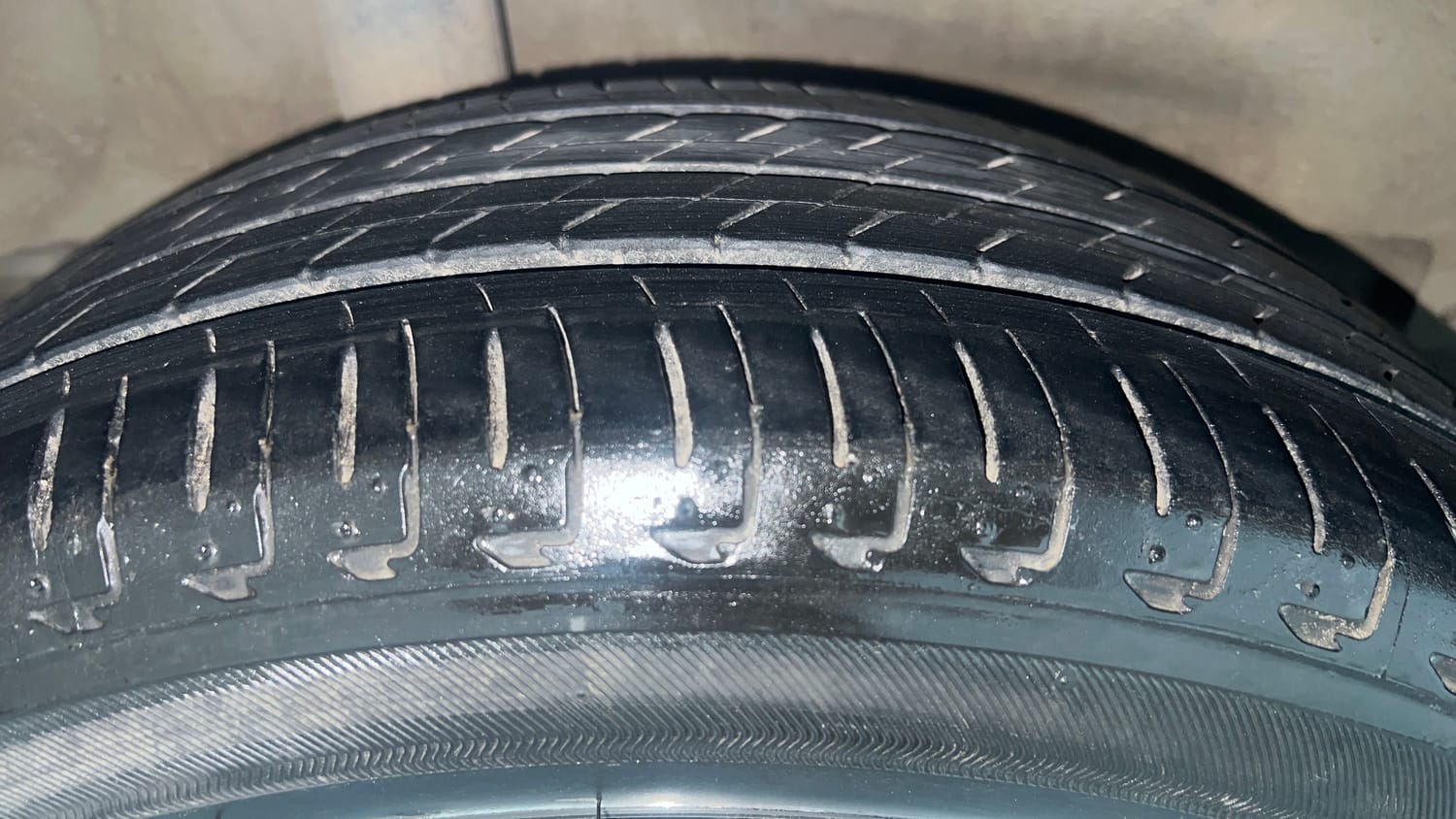 Used 2022 Honda City VX CVT Petrol Petrol Automatic tyres RIGHT REAR TYRE TREAD VIEW