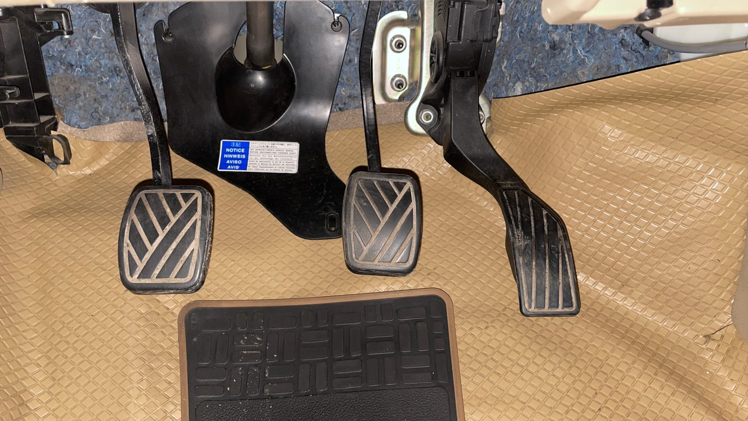 Used 2022 Maruti Suzuki Ciaz Zeta 1.5 Petrol Manual interior PEDALS VIEW