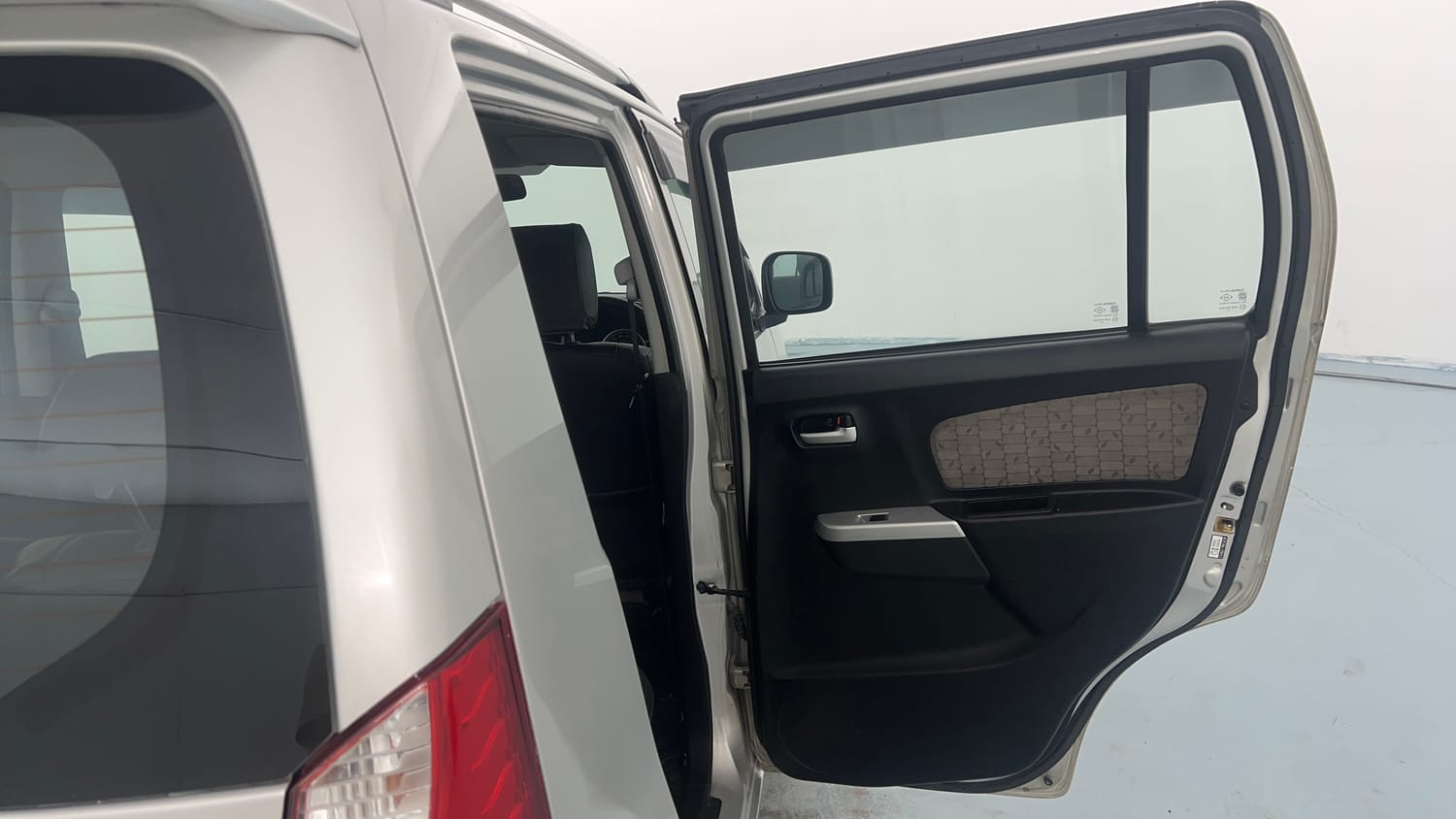 Used 2013 Maruti Suzuki Wagon R 1.0 VXi Petrol Manual interior RIGHT REAR DOOR OPEN VIEW