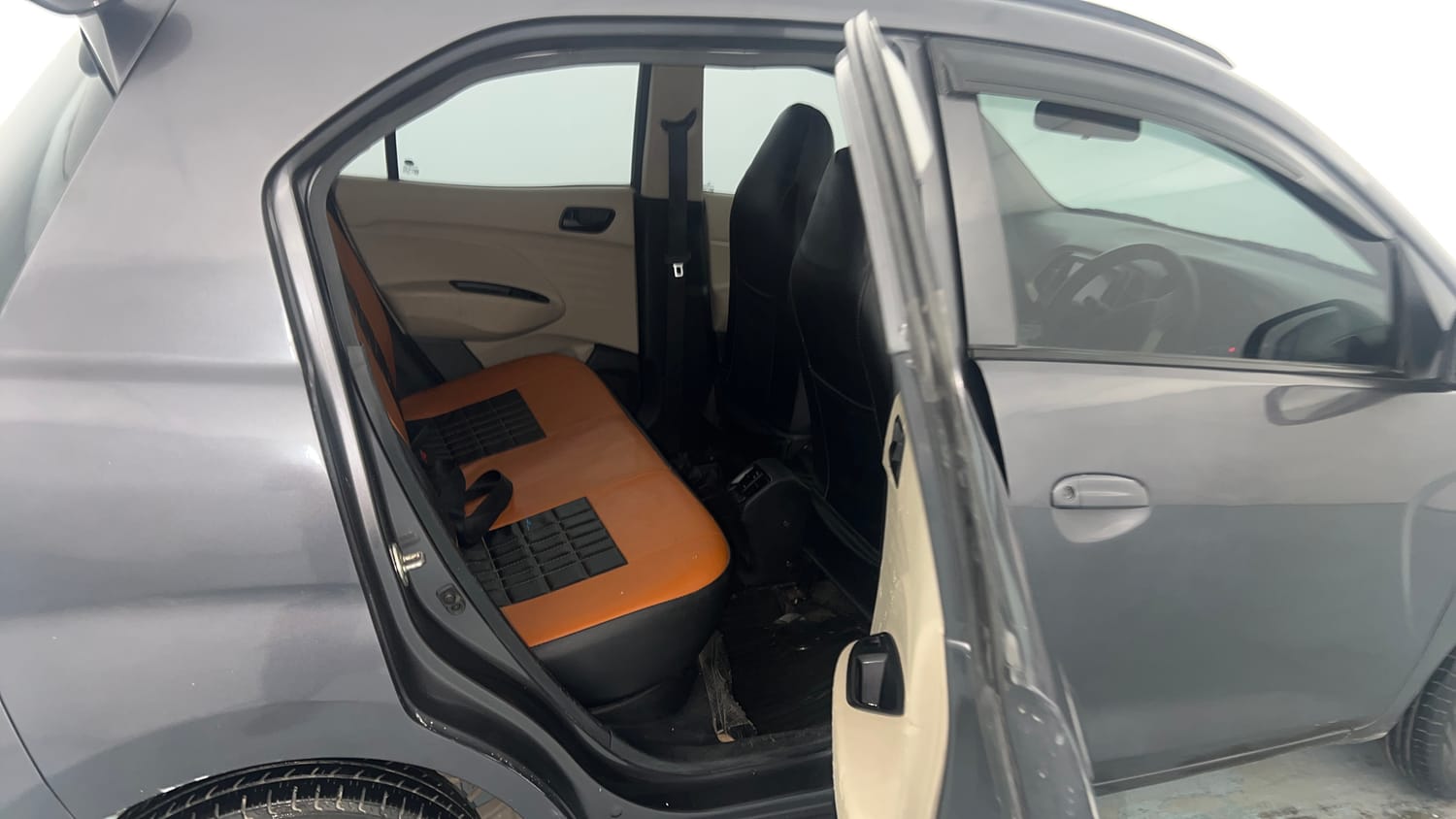Used 2022 hyundai Santro Sportz Executive CNG Cng Manual interior RIGHT SIDE REAR DOOR CABIN VIEW