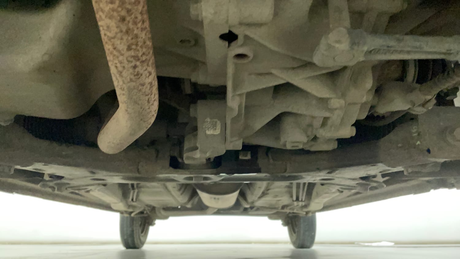 Used 2023 Maruti Suzuki Alto K10 VXi S-CNG Cng Manual extra FRONT LEFT UNDERBODY VIEW