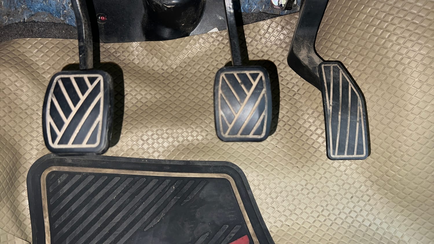Used 2019 Maruti Suzuki Celerio ZXi Petrol Manual interior PEDALS VIEW