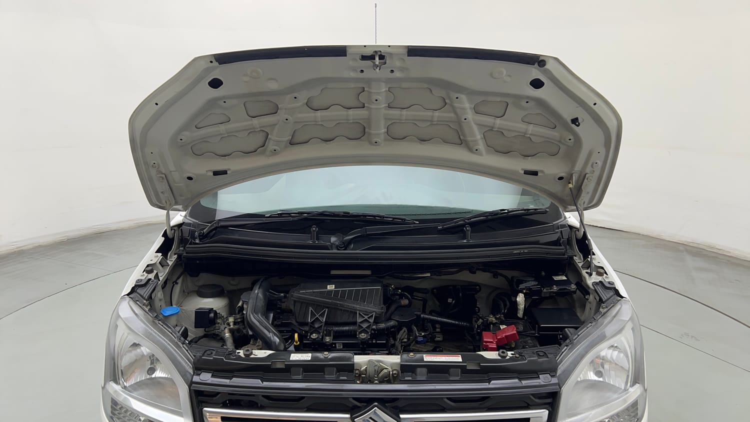 Used 2024 Maruti Suzuki Wagon R VXI 1.0 Petrol Manual engine ENGINE & BONNET OPEN FRONT VIEW