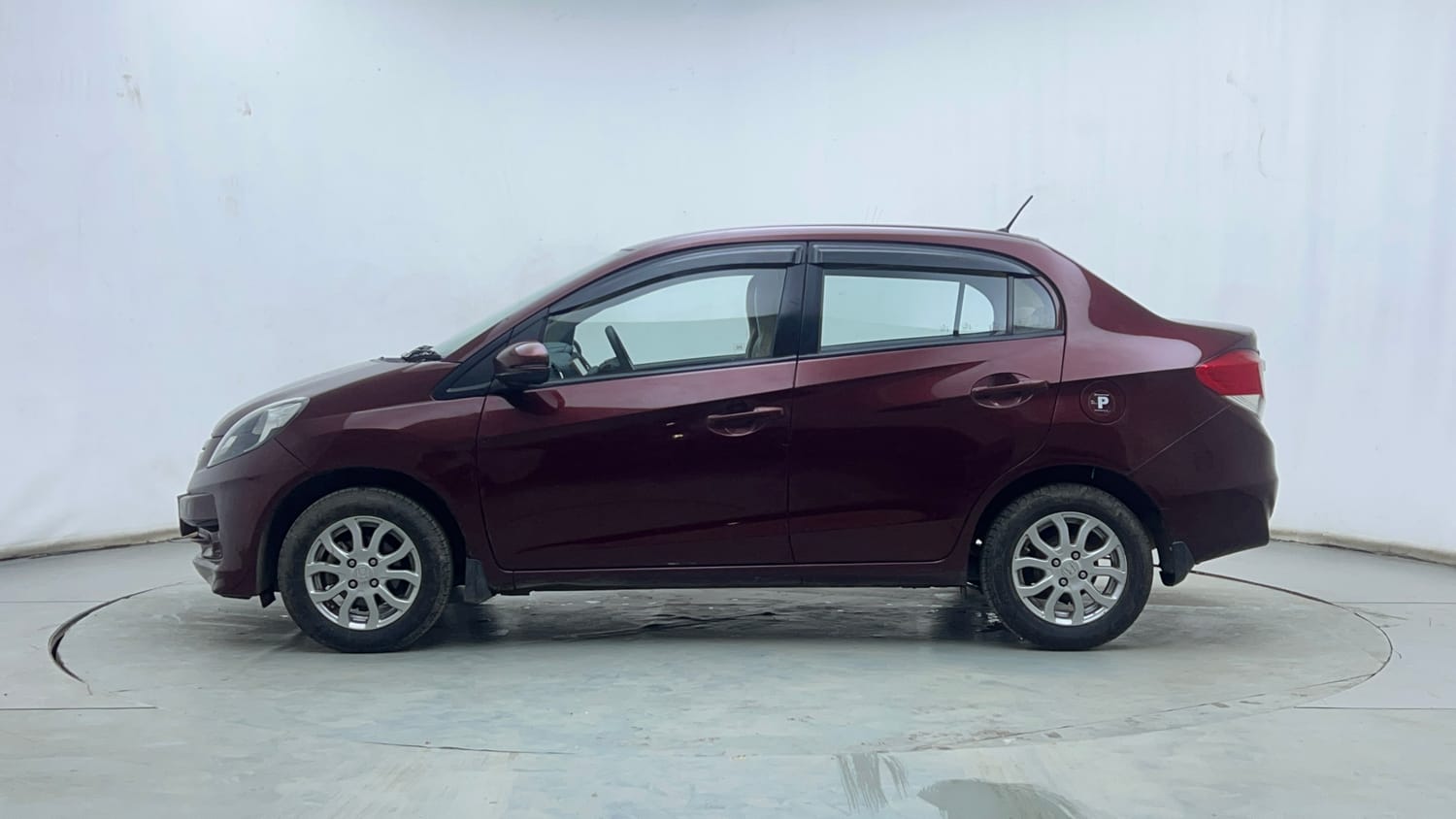 Used 2015 Honda Amaze 1.2 VX  (O)  i-VTEC Petrol Manual exterior LEFT SIDE VIEW