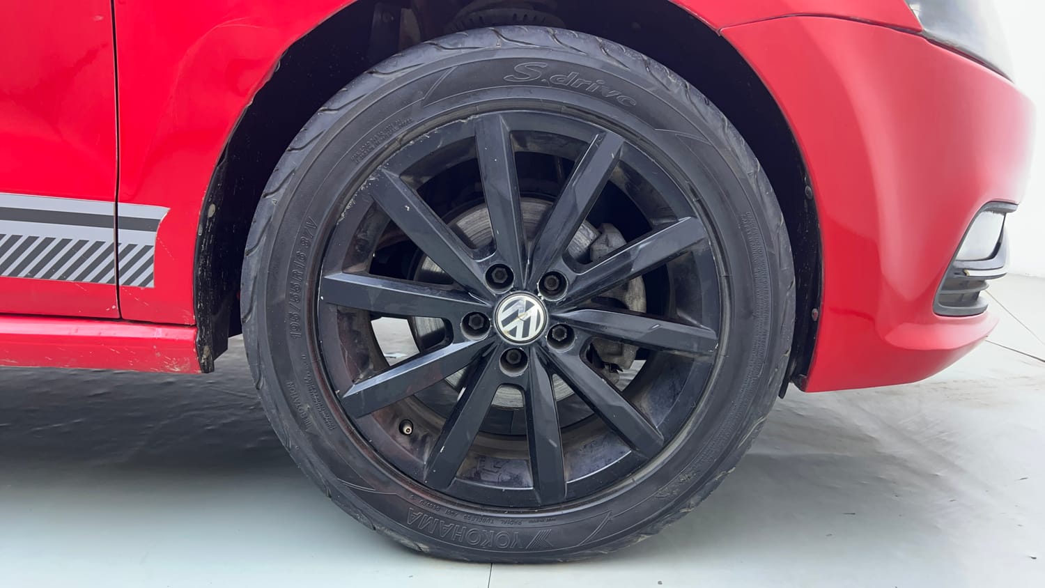 Used 2018 Volkswagen Polo GT TSI Petrol Automatic tyres RIGHT FRONT TYRE RIM VIEW