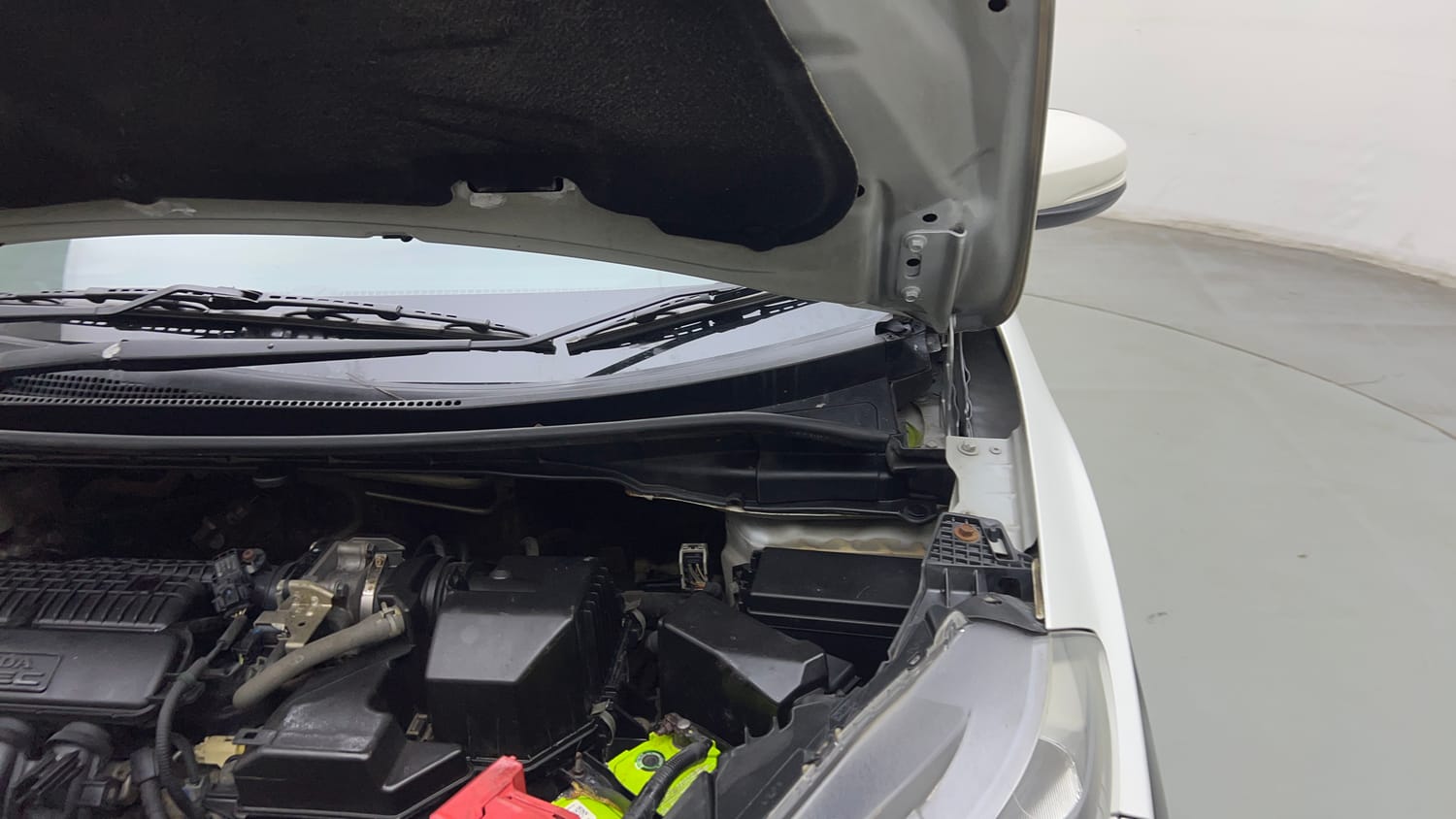Used 2018 Honda WR-V S MT Petrol Petrol Manual engine ENGINE LEFT SIDE HINGE & APRON VIEW