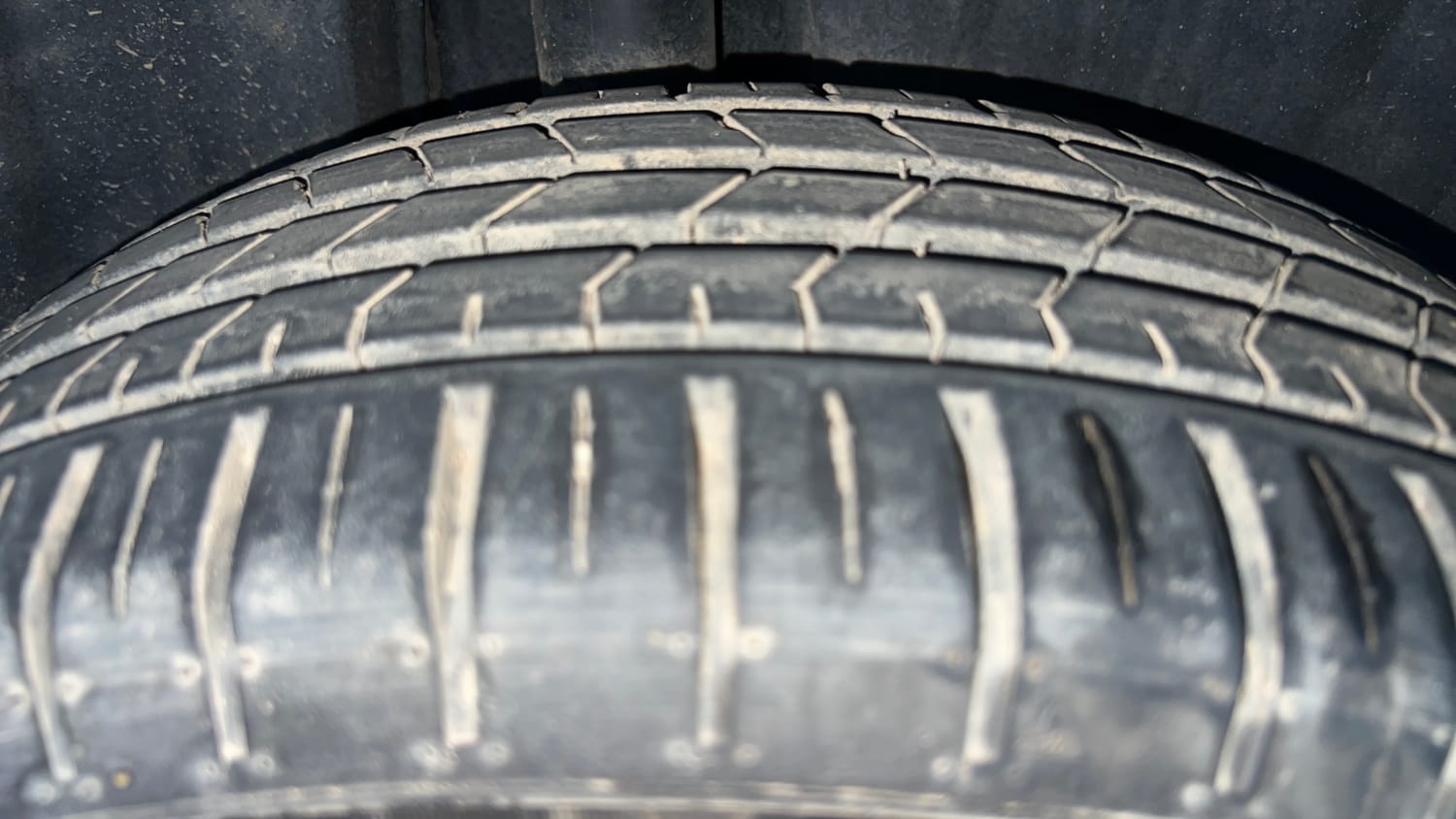 Used 2024 Maruti Suzuki Baleno Alpha AGS Petrol Automatic tyres RIGHT REAR TYRE TREAD VIEW