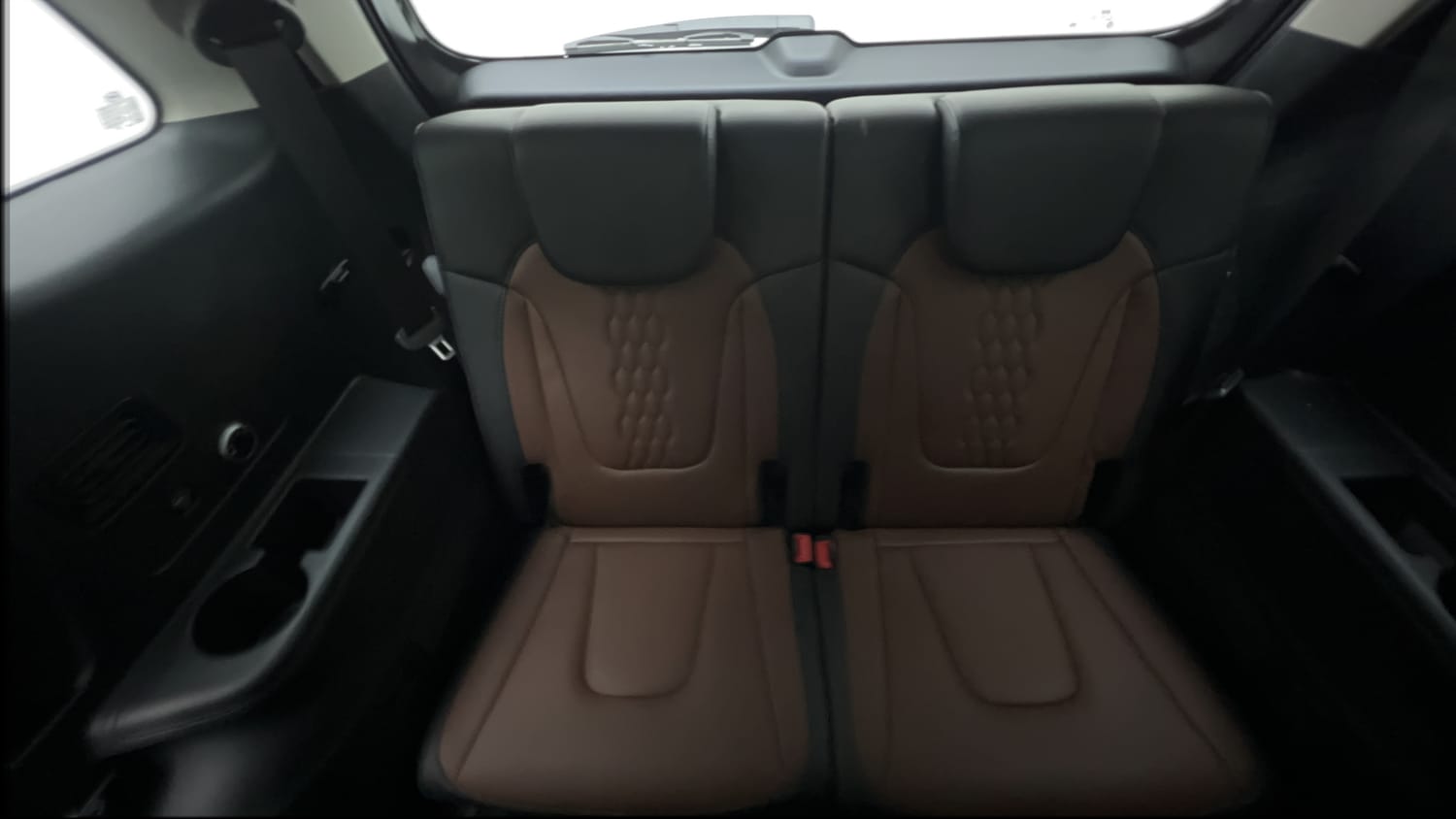 Used 2022 Hyundai Alcazar Signature (O) 6 STR 1.5 Diesel AT Diesel Automatic interior THIRD ROW SEAT
