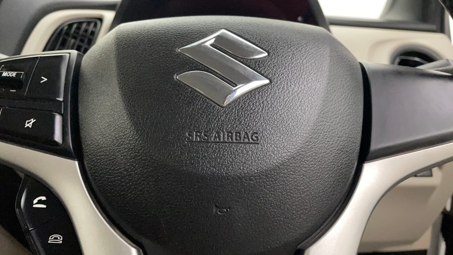 Used 2022 Maruti Suzuki Wagon R ZXI 1.2 Petrol Manual top_features Airbags