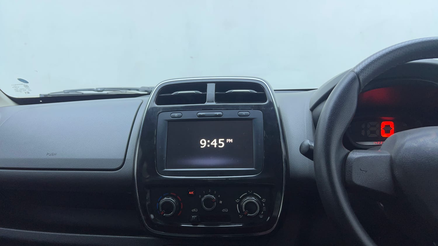 Used 2019 Renault Kwid RXT (O) 1.0 SCE Edition Petrol Manual top_features Integrated (in-dash) music system