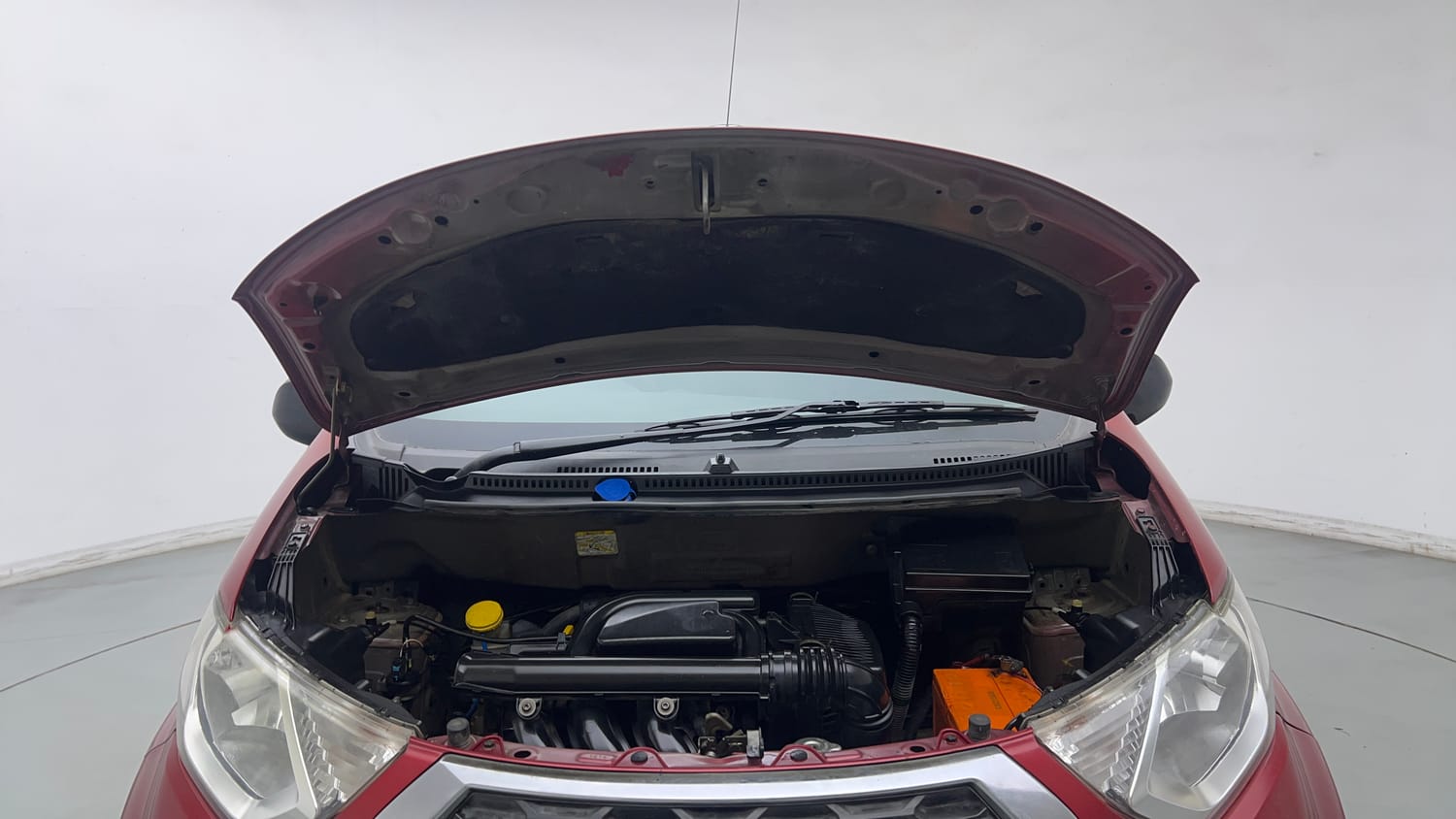 Used 2019 Datsun Redi-GO T (O) Petrol Manual engine ENGINE & BONNET OPEN FRONT VIEW