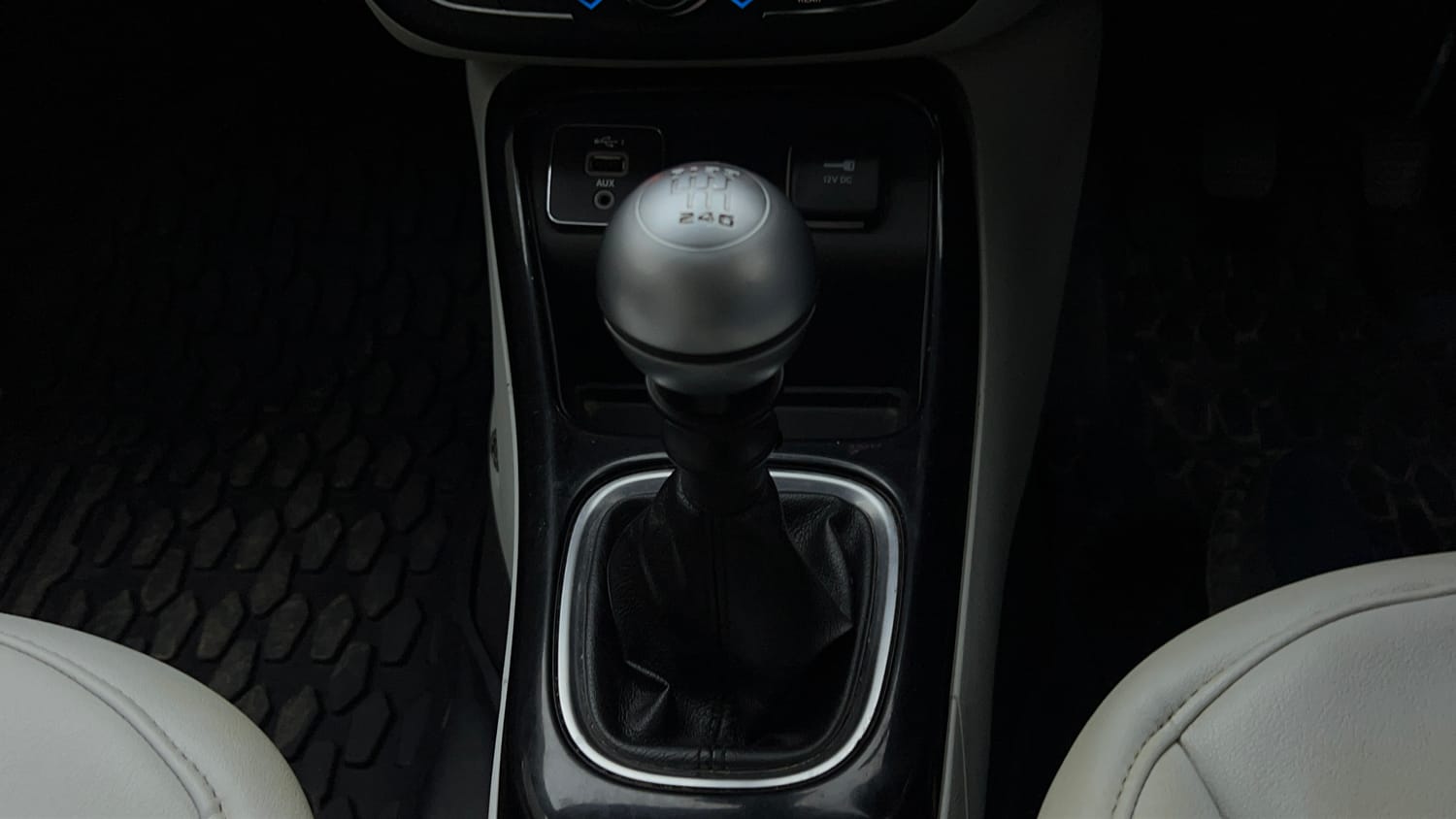 Used 2020 Jeep Compass Sport Plus 1.4 Petrol Petrol Manual interior GEAR  KNOB VIEW