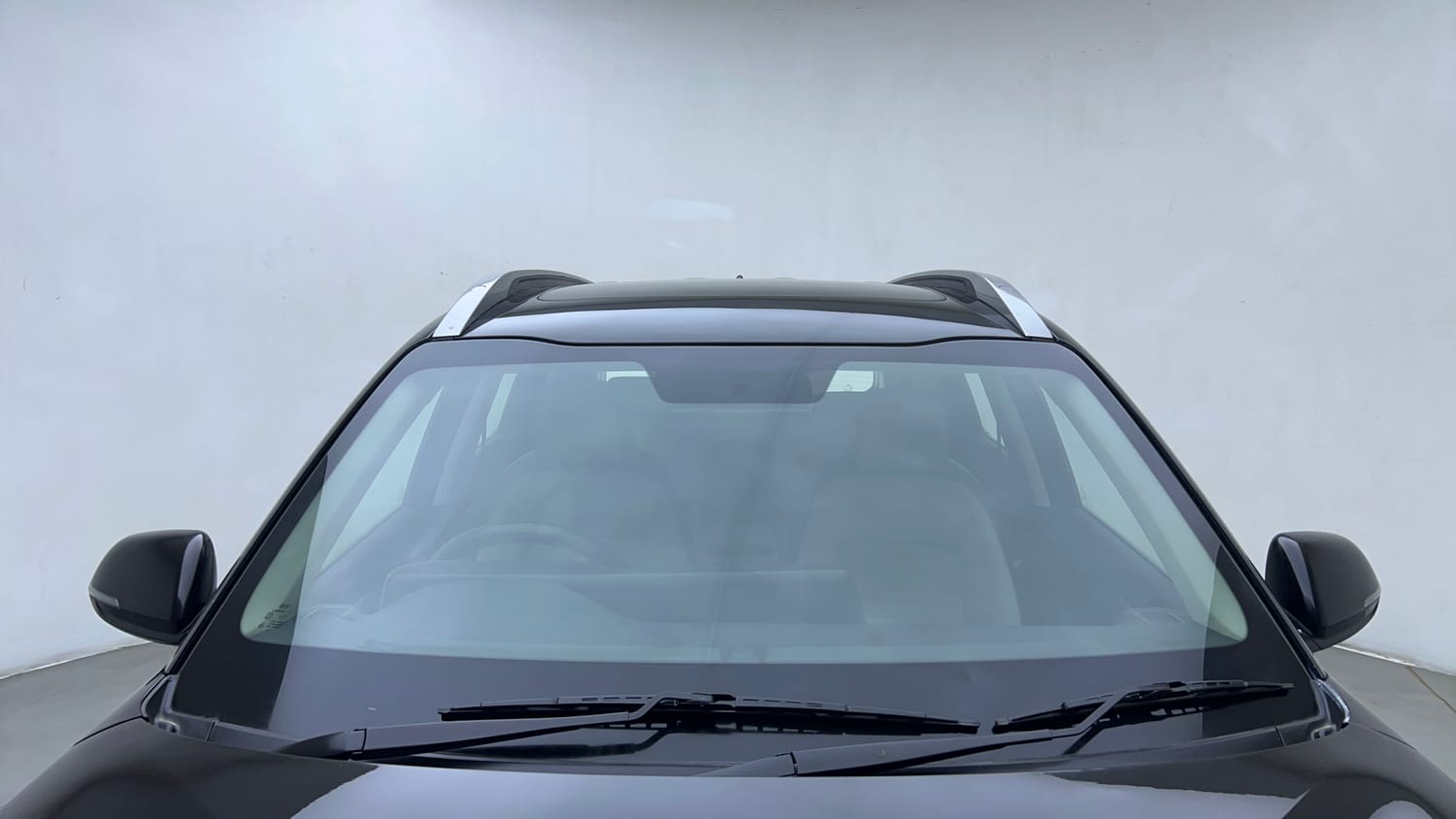Used 2020 Kia Sonet HTX 1.0 iMT Petrol Manual exterior FRONT WINDSHIELD VIEW