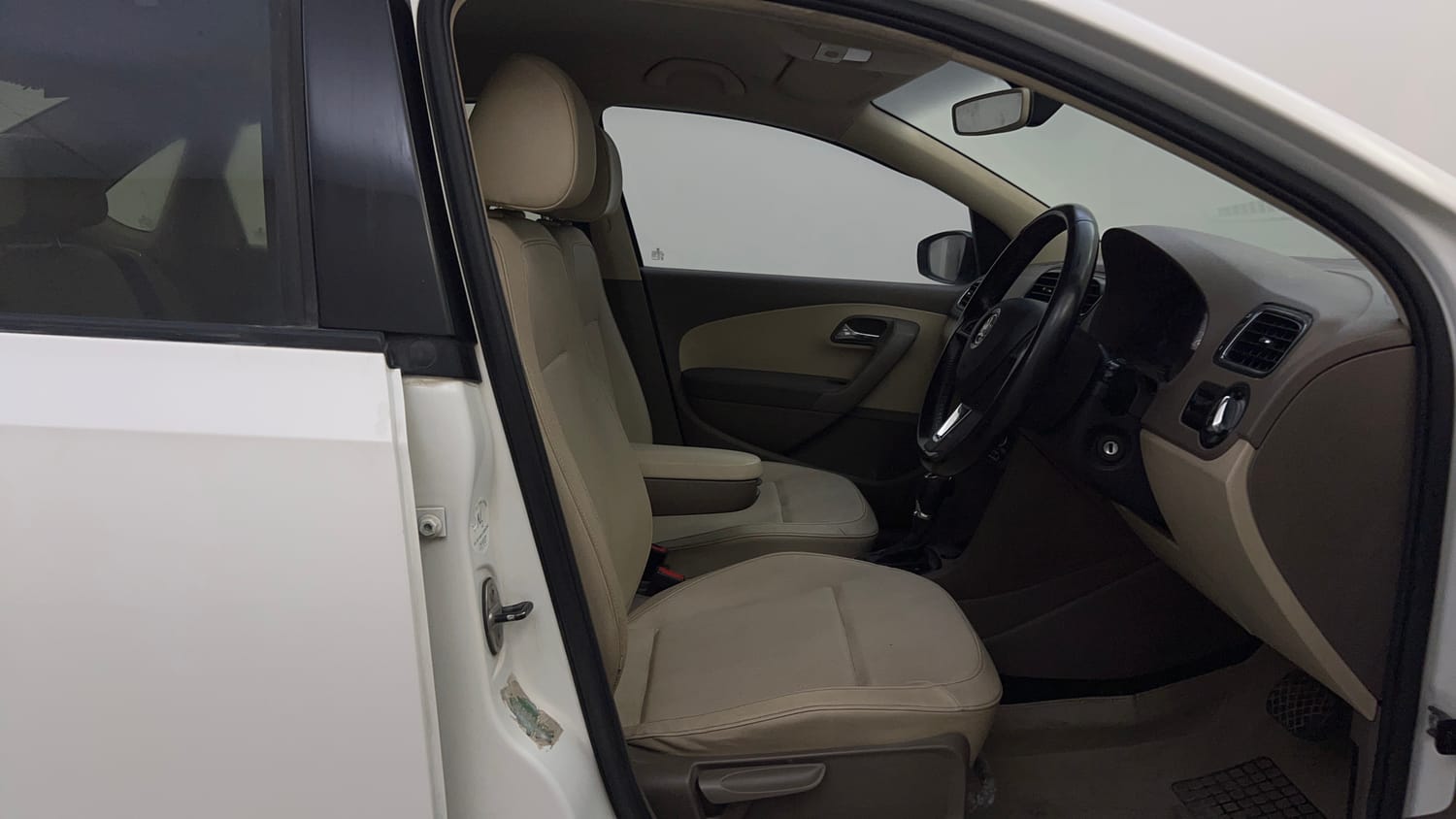 Used 2016 Skoda Rapid 1.5 TDI CR Style Plus AT Diesel Automatic interior RIGHT SIDE FRONT DOOR CABIN VIEW