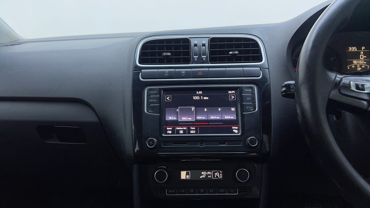 Used 2018 Volkswagen Polo GT TSI Petrol Automatic top_features Touch screen infotainment system