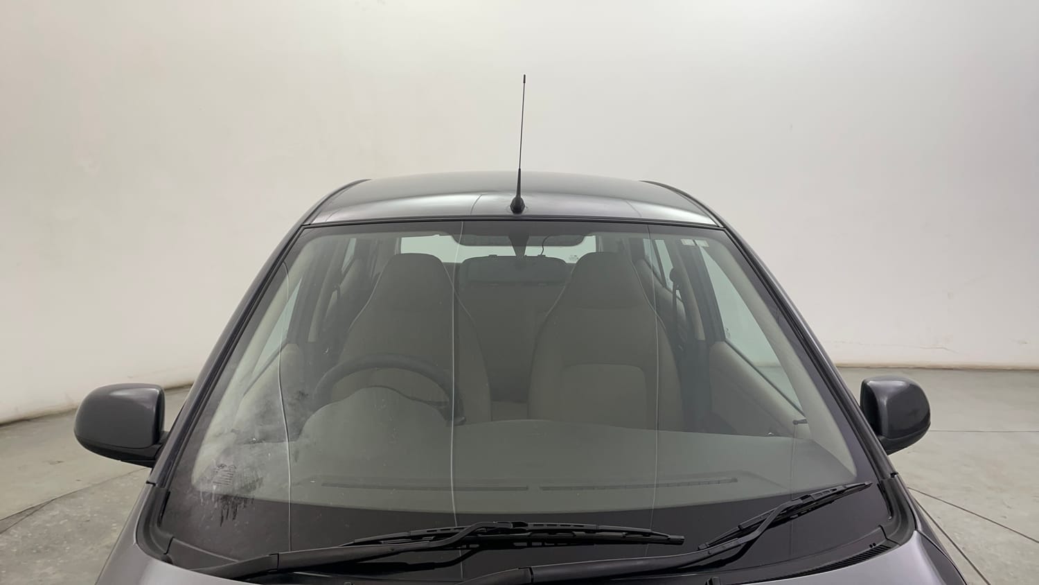 Used 2016 Hyundai i10 Sportz 1.1 iRDE2 Petrol Manual exterior FRONT WINDSHIELD VIEW