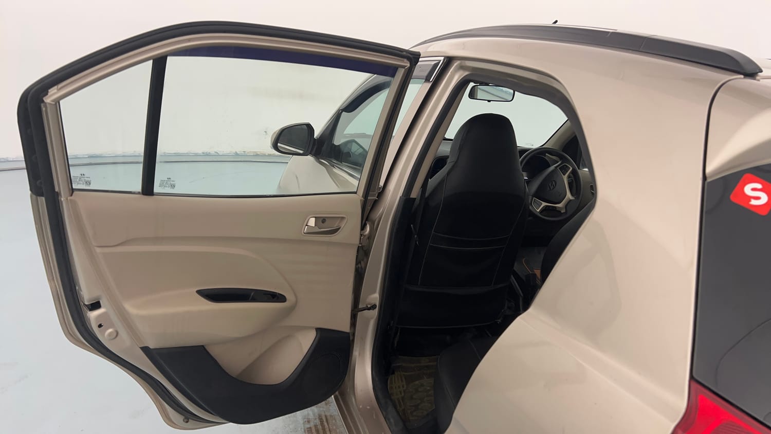 Used 2018 Hyundai Santro Asta Petrol Manual interior LEFT REAR DOOR OPEN VIEW