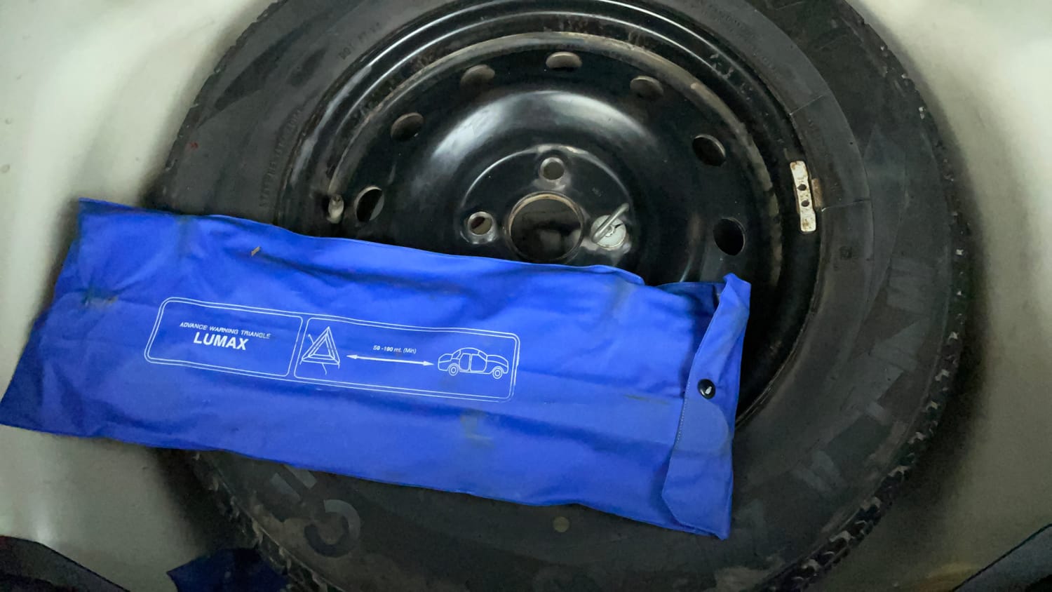 Used 2014 Maruti Suzuki Swift VXi Petrol Manual tyres SPARE TYRE VIEW