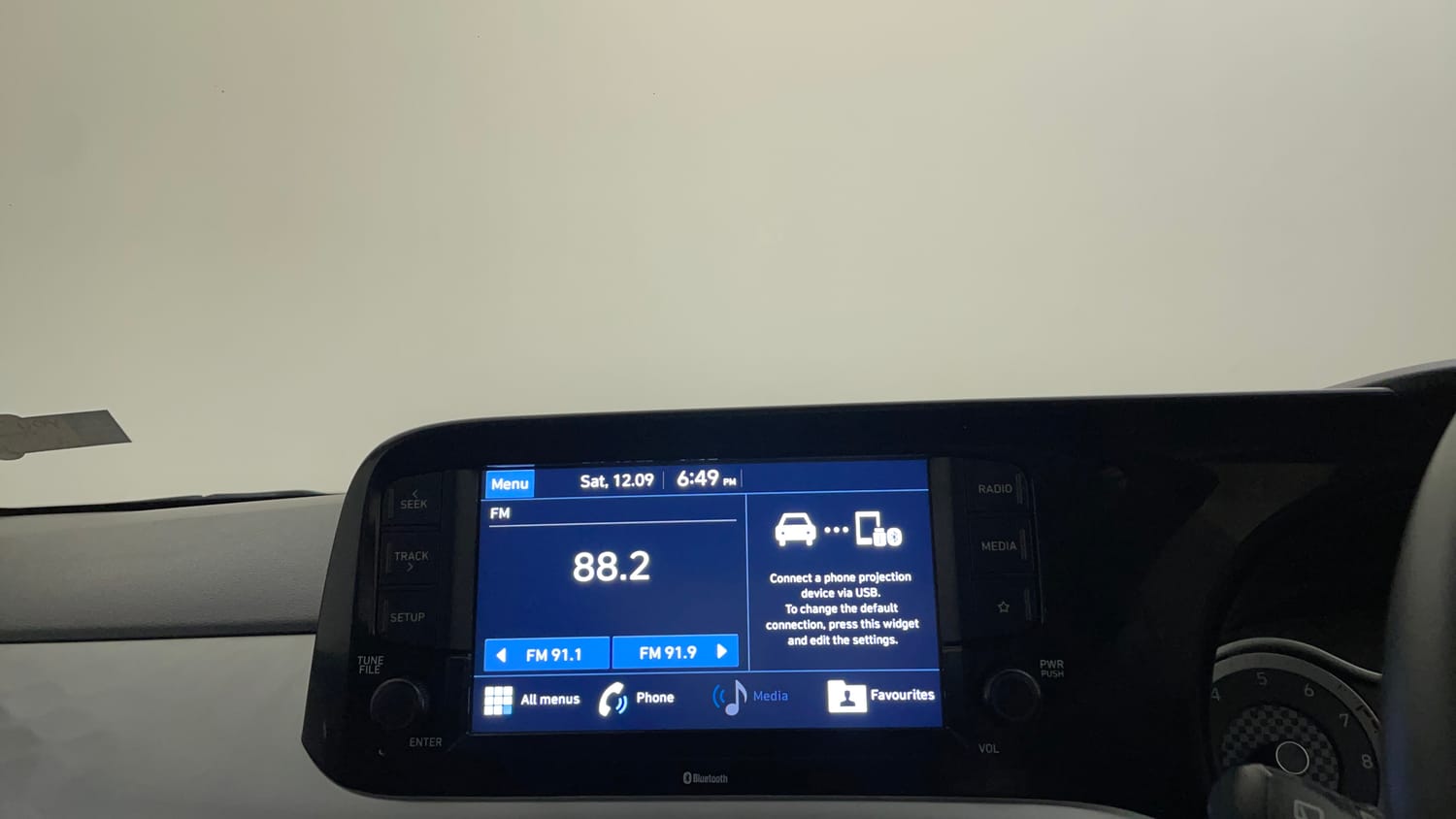 Used 2020 Hyundai Grand i10 Nios Asta 1.2 Kappa VTVT Petrol Manual top_features Touch screen infotainment system