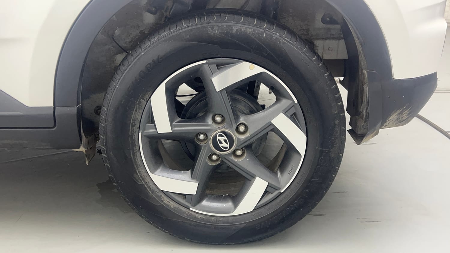 Used 2020 hyundai Venue SX 1.0 Turbo Petrol Petrol Manual tyres LEFT REAR TYRE RIM VIEW