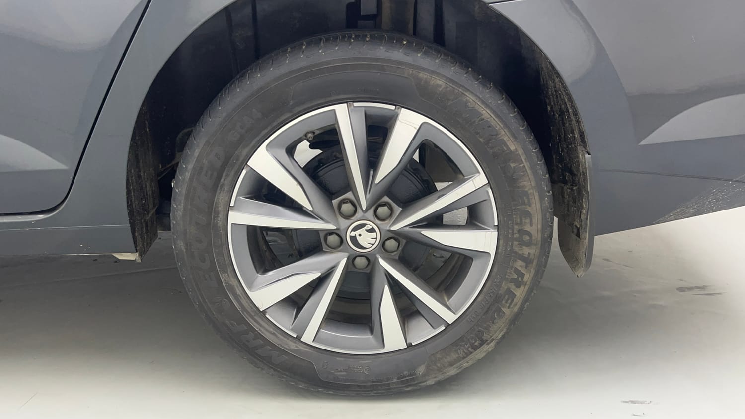 Used 2023 Skoda Slavia Style 1.0L TSI MT Petrol Manual tyres LEFT REAR TYRE RIM VIEW