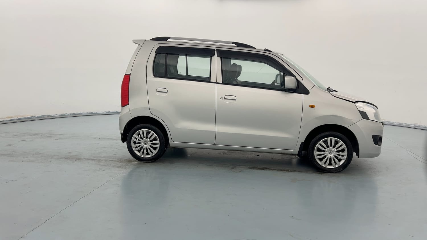 Used 2013 Maruti Suzuki Wagon R 1.0 VXi Petrol Manual exterior RIGHT SIDE VIEW