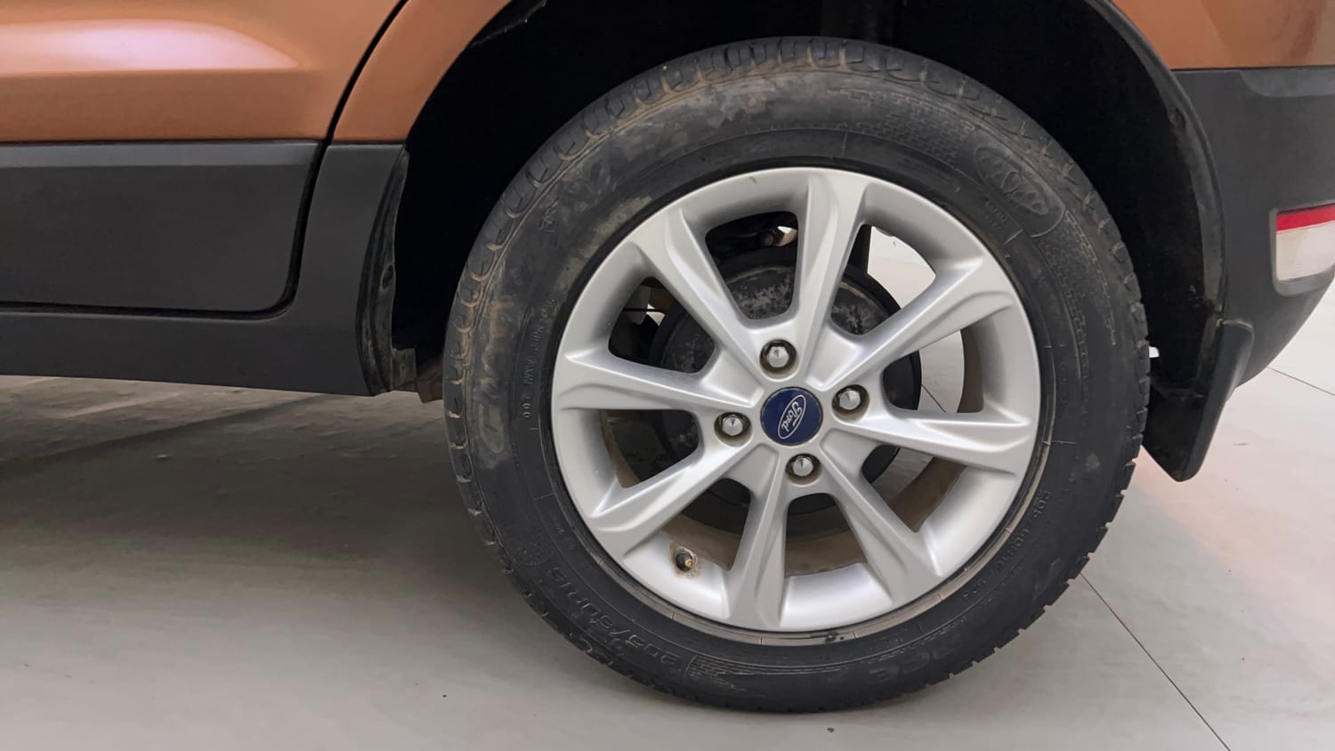Used 2018 Ford EcoSport Titanium 1.5L Ti-VCT Petrol Manual tyres LEFT REAR TYRE RIM VIEW
