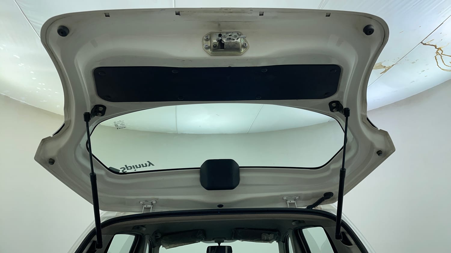 Used 2017 Maruti Suzuki Alto 800 LXi Petrol Manual interior DICKY DOOR OPEN VIEW