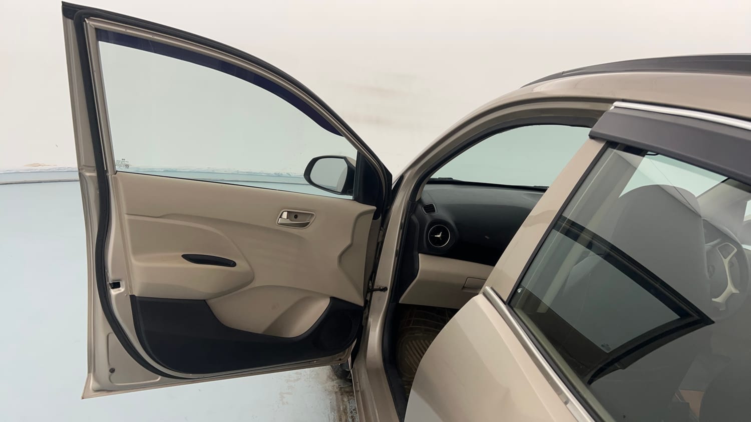 Used 2018 Hyundai Santro Asta Petrol Manual interior LEFT FRONT DOOR OPEN VIEW
