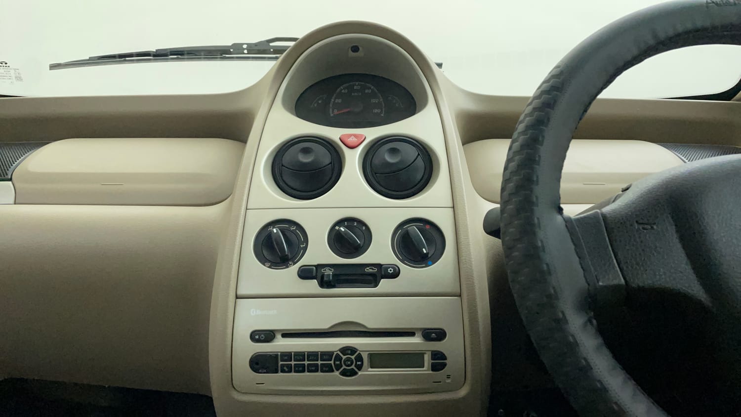Used 2015 Tata Nano Twist XT Petrol Manual interior MUSIC SYSTEM & AC CONTROL VIEW