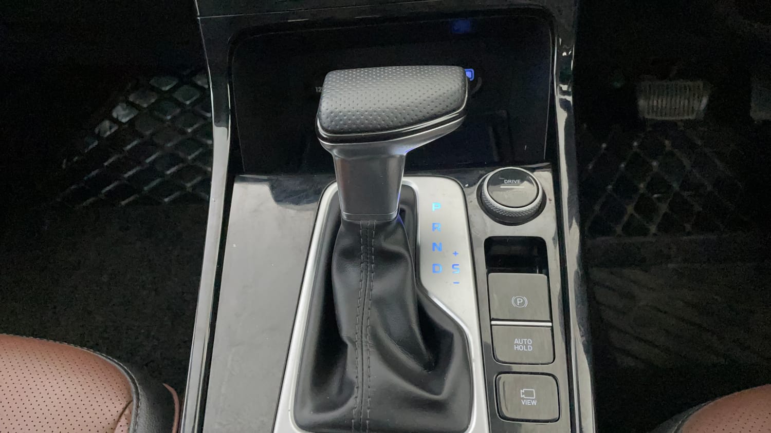 Used 2021 Hyundai Alcazar Platinum (O) 6 STR 2.0 Petrol AT Petrol Automatic interior GEAR  KNOB VIEW