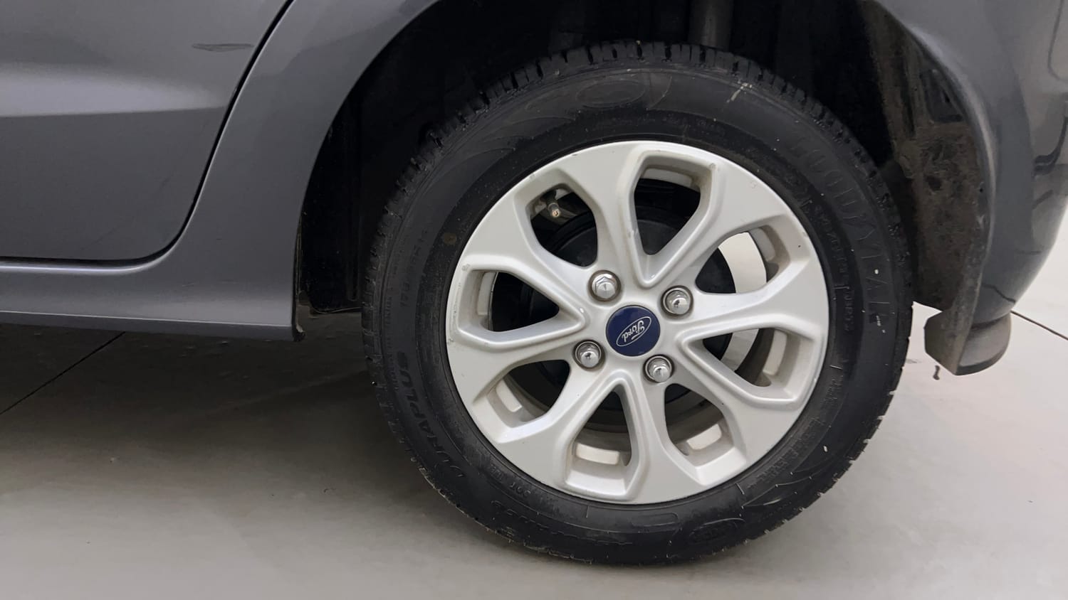 Used 2016 Ford Figo Titanium 1.5 Ti-VCT AT Petrol Automatic tyres LEFT REAR TYRE RIM VIEW