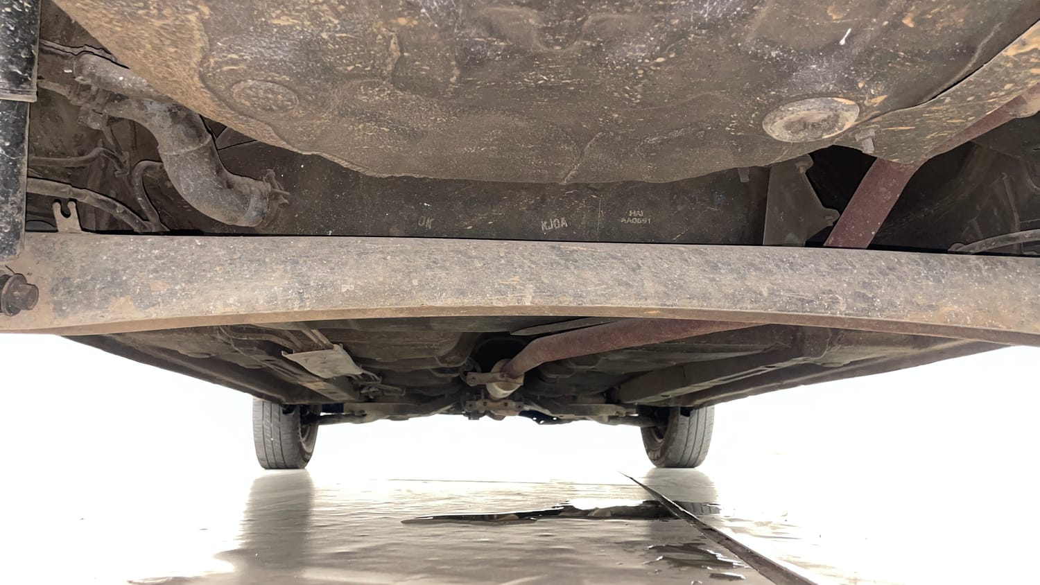 Used 2016 Hyundai i10 Sportz 1.1 iRDE2 Petrol Manual extra REAR UNDERBODY VIEW (TAKEN FROM REAR)