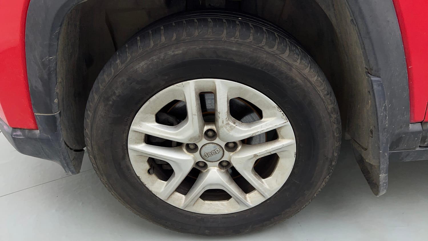 Used 2020 Jeep Compass Sport Plus 1.4 Petrol Petrol Manual tyres LEFT FRONT TYRE RIM VIEW