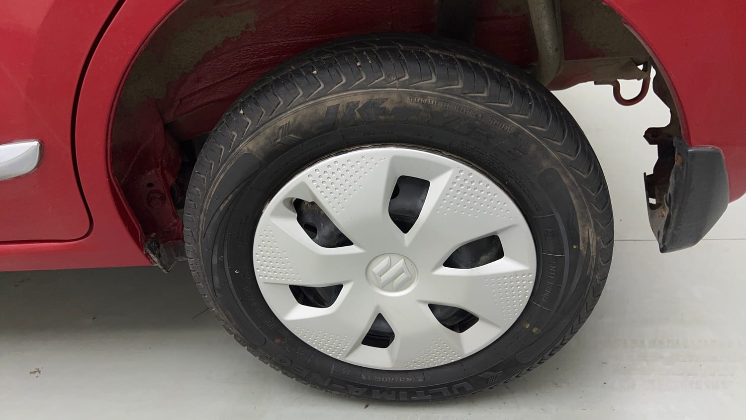 Used 2024 Maruti Suzuki Alto K10 VXi AGS Petrol Automatic tyres LEFT REAR TYRE RIM VIEW