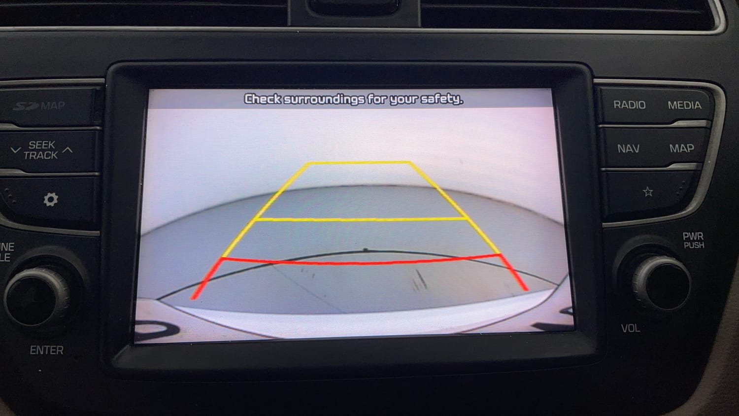 Used 2020 Hyundai Elite i20 Sportz Plus 1.2 Petrol Manual top_features Rear camera