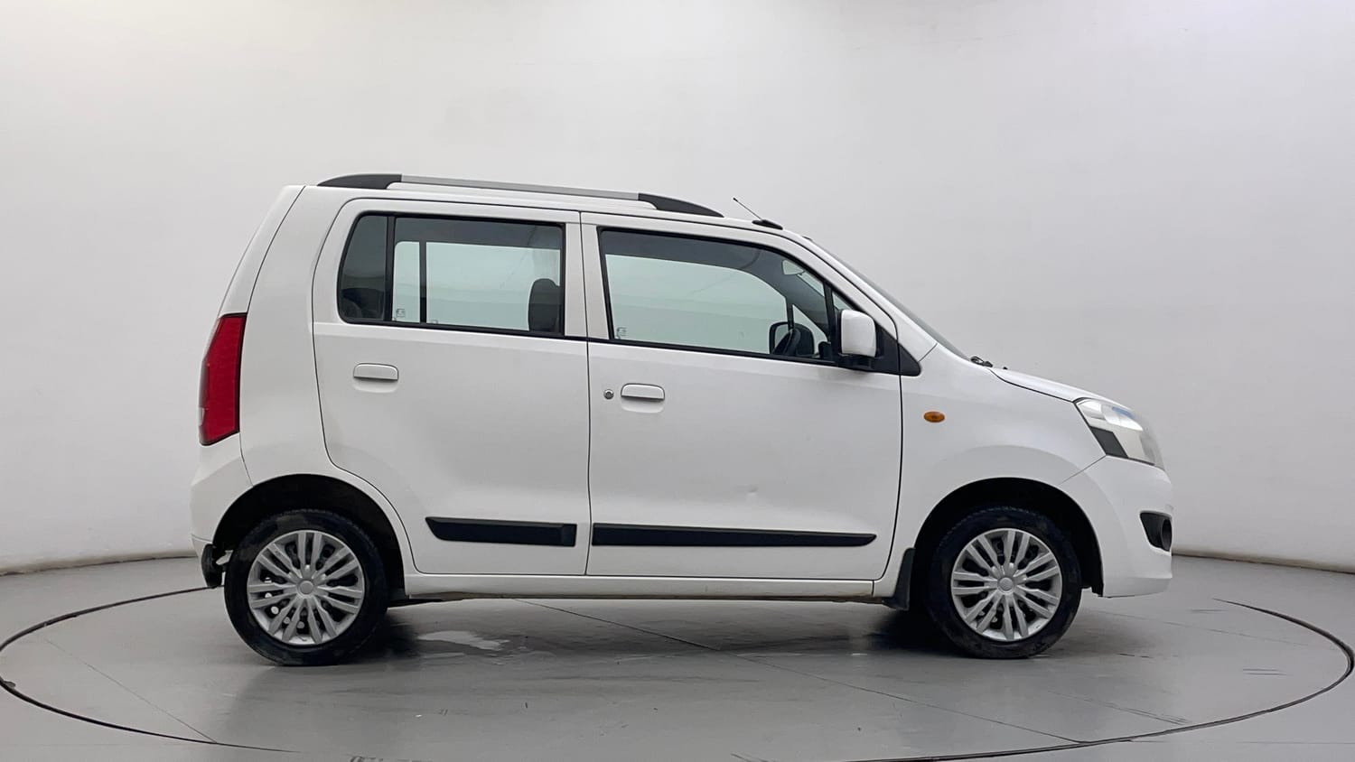Used 2016 Maruti Suzuki Wagon R 1.0 VXI AMT Petrol Automatic exterior RIGHT SIDE VIEW