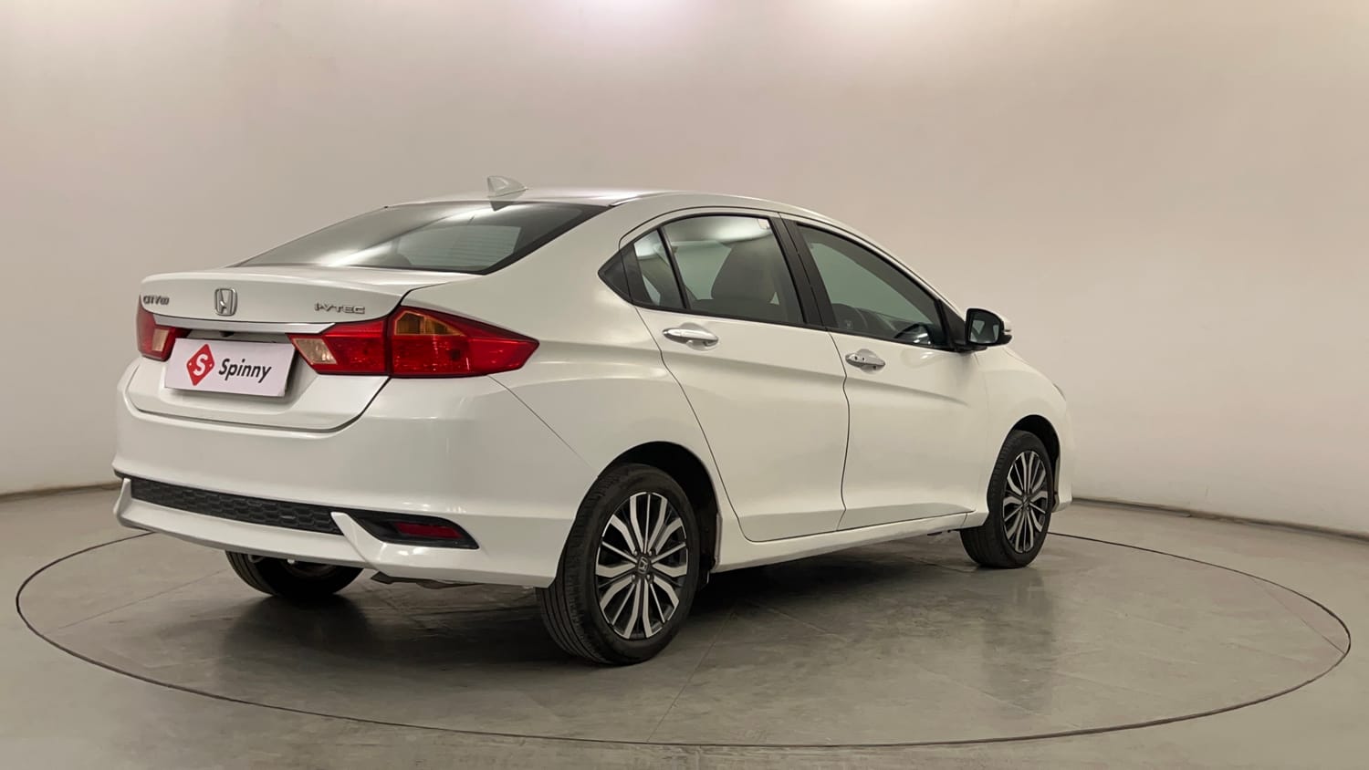 Used 2018 Honda City VX Petrol Petrol Manual exterior RIGHT REAR CORNER VIEW