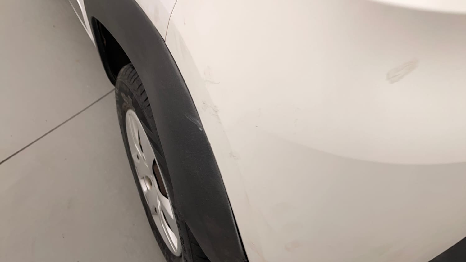 Used 2016 Renault Kwid RXT Petrol Manual dents MINOR SCRATCH