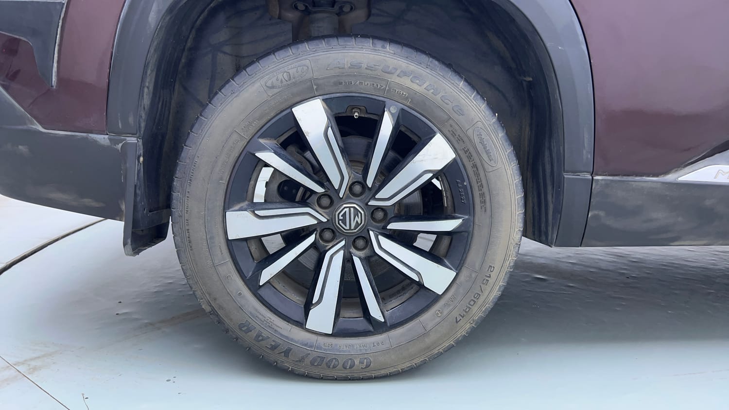 Used 2020 MG Motors Hector Sharp 1.5 DCT Petrol Petrol Automatic tyres RIGHT REAR TYRE RIM VIEW