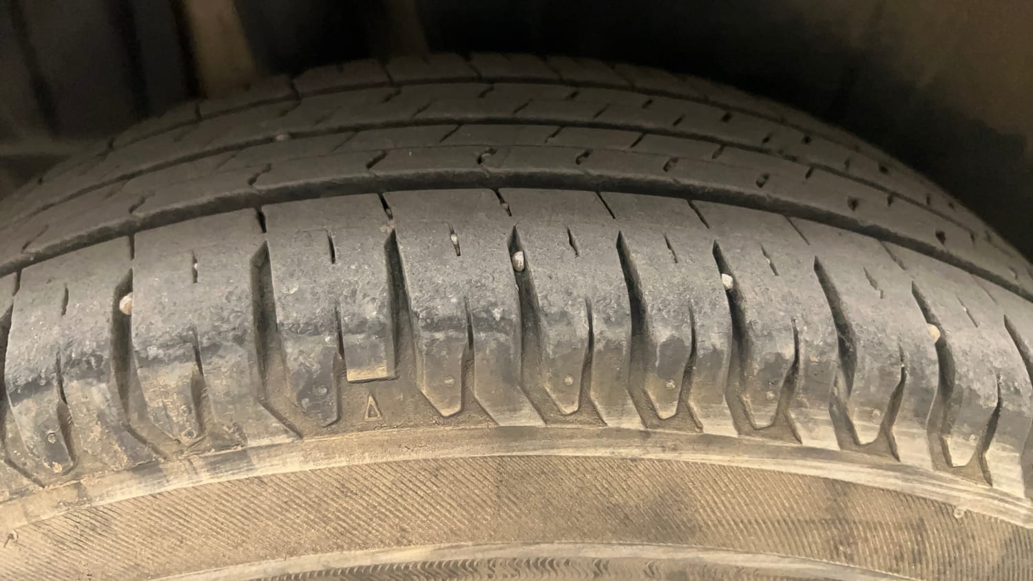 Used 2023 Maruti Suzuki Ertiga ZXi Plus Petrol Manual tyres RIGHT REAR TYRE TREAD VIEW